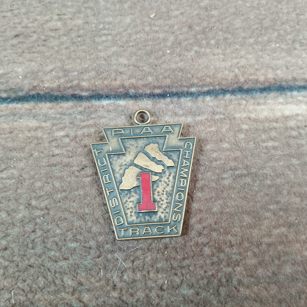 Vintage Jostens PIAA District 1 Track Champions Keystone Medal Charm Bronze Red